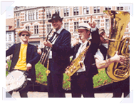 Download Combo Gurilly im Quartett - Rechte Maustaste zum herunterladen.